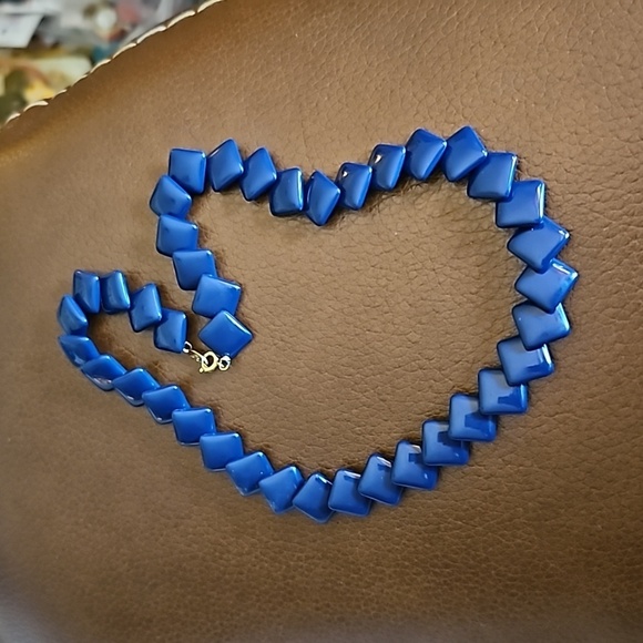 VTG TRIFARI Navy Blue Square Acrylic Beaded Collar Necklace - Picture 2 of 6